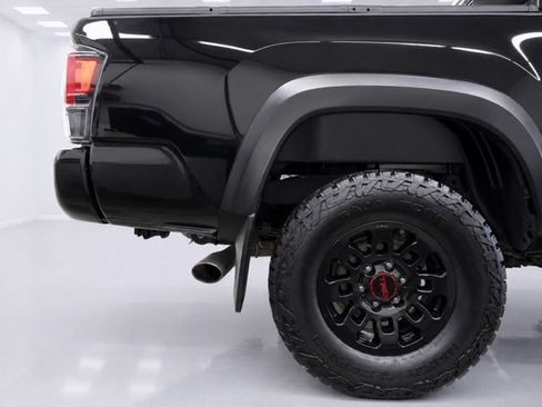 Used 2018 Toyota Tacoma TRD Pro AWD/4WD image 7