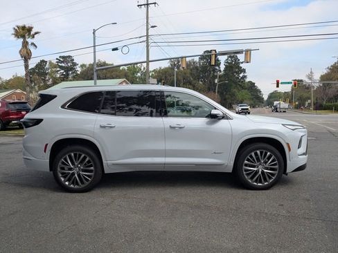 New 2026 Buick Enclave Avenir w/ Super Cruise Package image 4