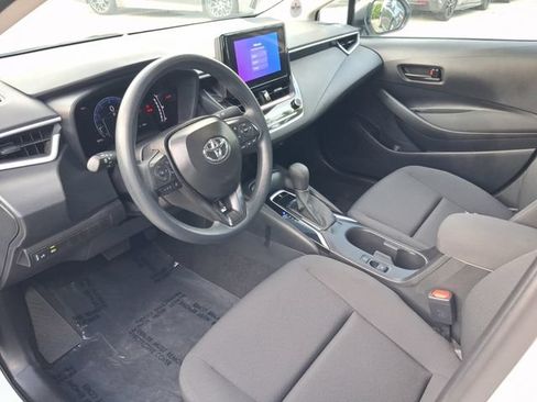 Used 2026 Toyota Corolla LE FWD image 11