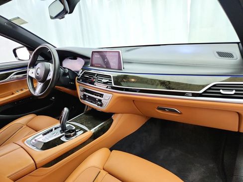 Used 2020 BMW 750i xDrive w/ Executive Package AWD/4WD image 35