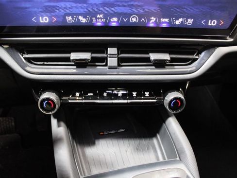 New 2026 Chevrolet Equinox EV RS image 30