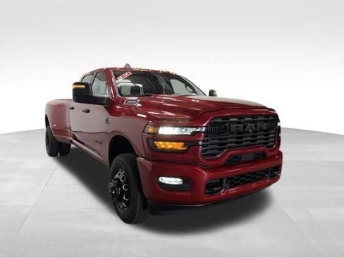 New 2026 RAM 3500 Big Horn AWD/4WD image 4