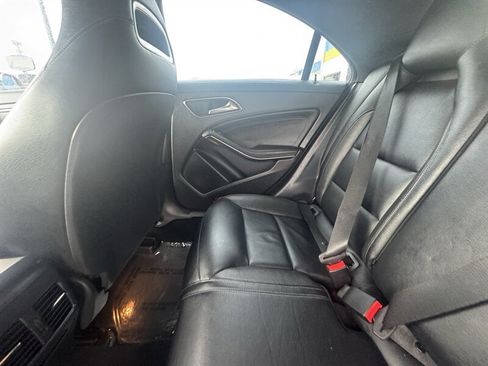 Used 2014 Mercedes-Benz CLA 250 image 16