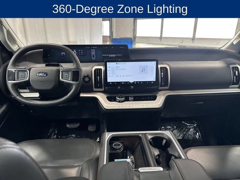 Used 2025 Ford Expedition Active AWD/4WD image 14