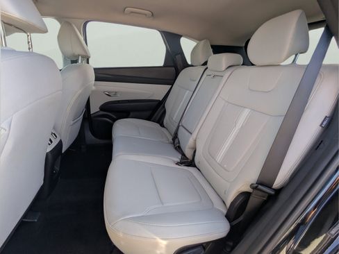 Used 2025 Hyundai Tucson SEL FWD image 14