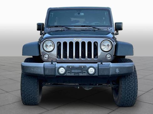 Used 2016 Jeep Wrangler Unlimited Rubicon w/ Connectivity Group AWD/4WD image 4