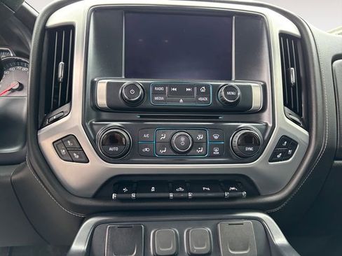 Used 2018 GMC Sierra 1500 SLT image 11