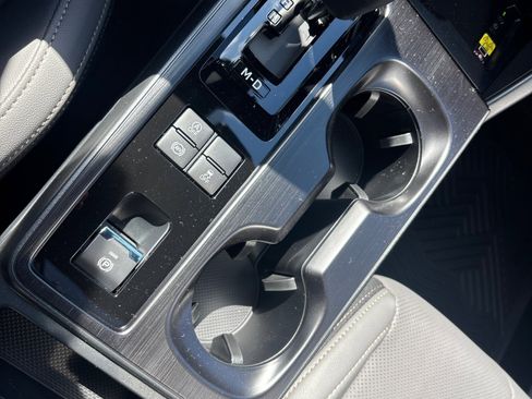 New 2026 Subaru Outback Limited image 25