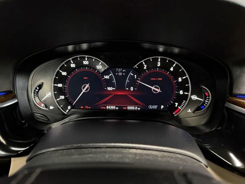 Used 2017 BMW 540i xDrive image 12