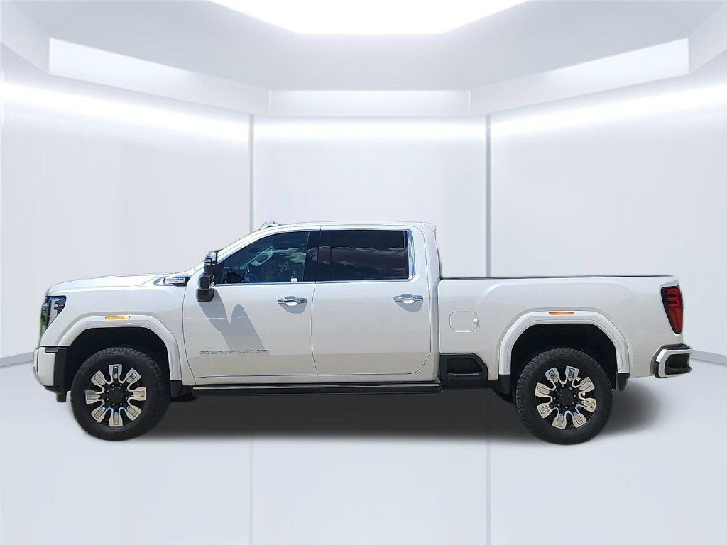 Used 2025 GMC Sierra 3500 Denali w/ Denali Reserve Package AWD/4WD image 8