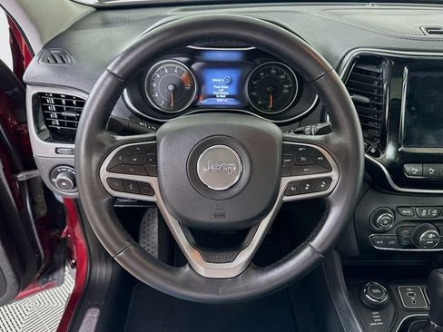 Used 2019 Jeep Cherokee Limited w/ Technology Group AWD/4WD image 16