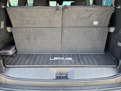 Used 2025 Lexus GX 550 w/ Accessory Package (2T) AWD/4WD image 30