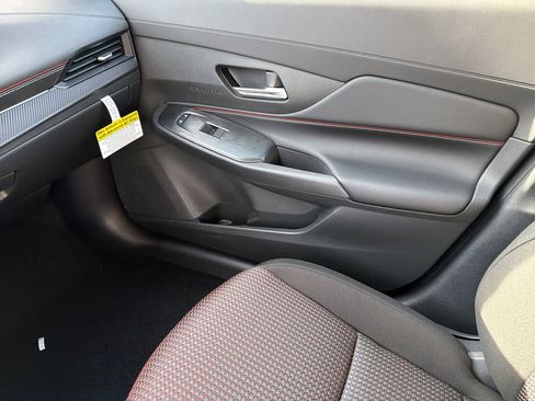 New 2026 Nissan Sentra SR w/ Floor Mat Package FWD image 27