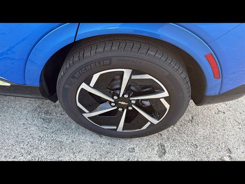 New 2025 Chevrolet Equinox EV LT image 26