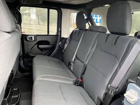 Used 2024 Jeep Wrangler Willys image 14