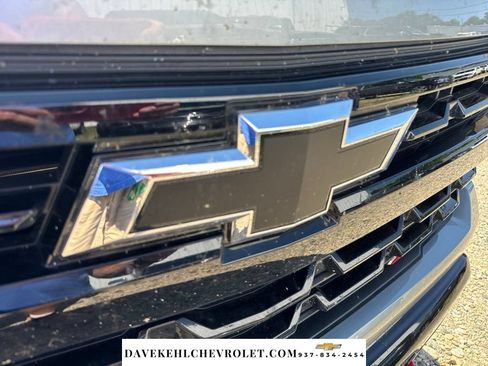 Used 2025 Chevrolet Silverado 1500 LT Trail Boss w/ LT Trail Boss Premium Package AWD/4WD image 39