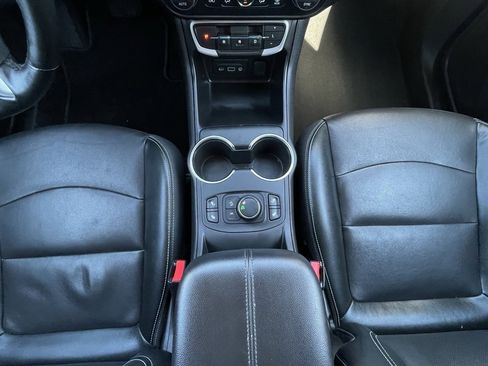 Used 2023 GMC Terrain SLT image 20