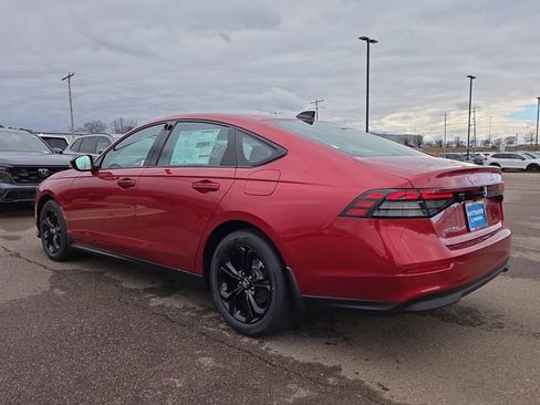 New 2025 Honda Accord SE image 3