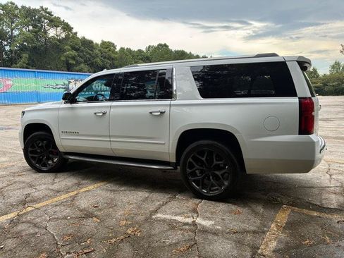 Used 2017 Chevrolet Suburban Premier AWD/4WD image 13