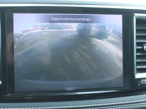 Used 2022 Chrysler Pacifica Touring-L image 20