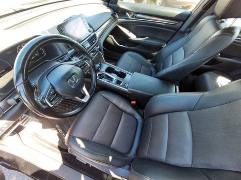 Used 2020 Honda Accord Sport image 8