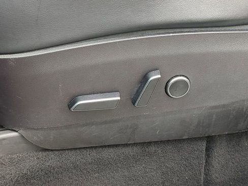 Used 2022 Tesla Model Y Performance image 23