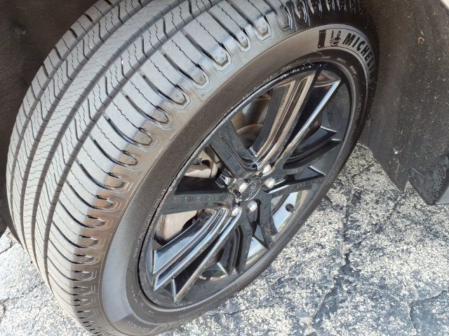 Used 2022 Ford Edge ST-Line w/ Class II Trailer Tow Package AWD/4WD image 15