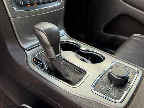 Used 2018 Jeep Grand Cherokee Overland image 21