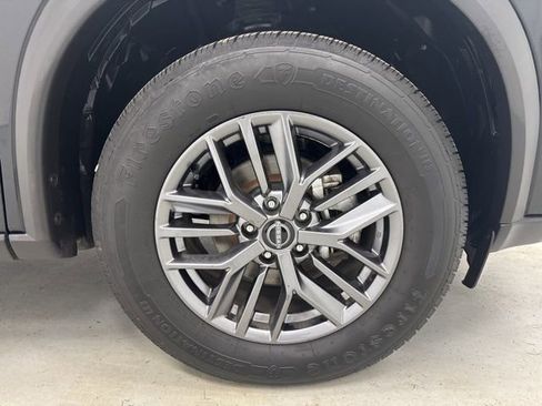 Used 2024 Nissan Rogue S AWD/4WD image 27