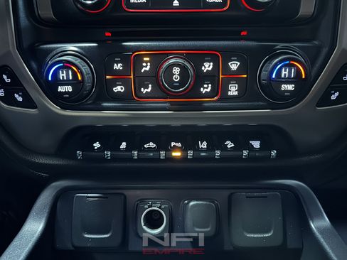 Used 2015 GMC Sierra 2500 Denali w/ Duramax Plus Package image 28