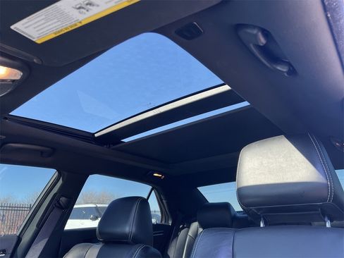 Used 2022 Chrysler 300 S image 11