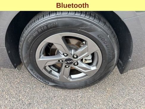 Used 2023 Kia K5 LXS image 10