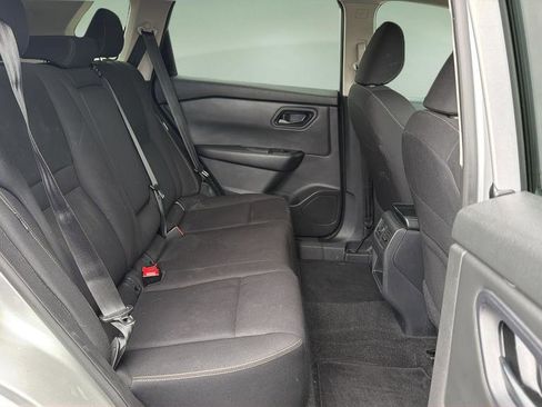 Used 2024 Nissan Rogue S FWD image 15