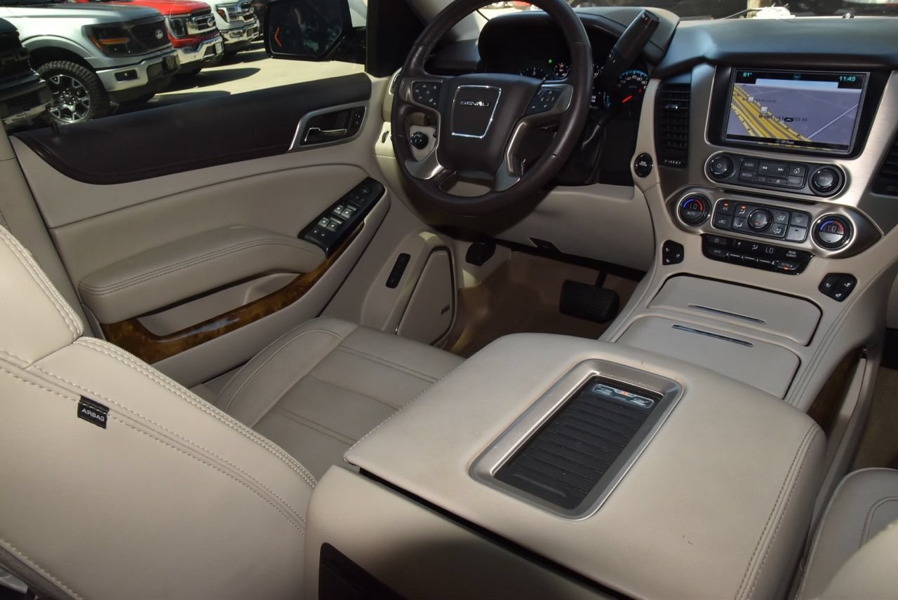 Used 2017 GMC Yukon Denali w/ Open Road Package AWD/4WD image 16