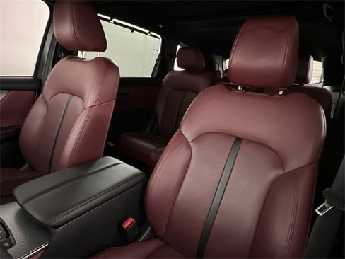 Certified 2025 MAZDA CX-70 Plug-In Hybrid w/ Premium Plus image 13