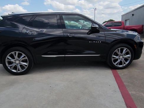 Used 2021 Chevrolet Blazer Premier w/ Driver Confidence II Package AWD/4WD image 9