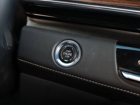 Used 2023 Cadillac Escalade ESV Luxury RWD image 37