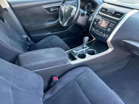 Used 2013 Nissan Altima 2.5 SV FWD image 15