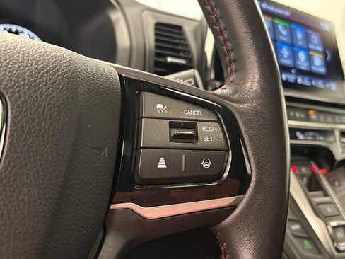Used 2025 Honda Odyssey Sport-L image 29