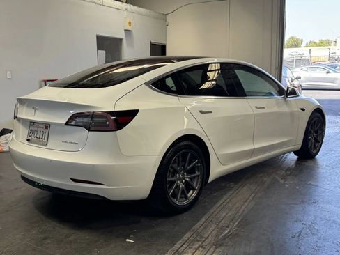 Used 2018 Tesla Model 3 Long Range AWD/4WD image 4
