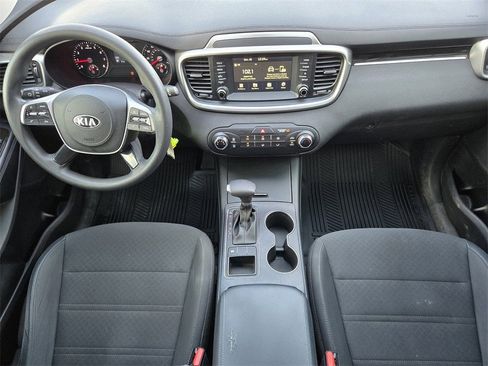 Used 2020 Kia Sorento L image 26