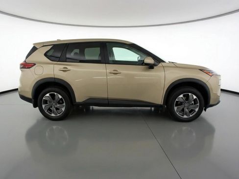 Used 2025 Nissan Rogue SV image 11
