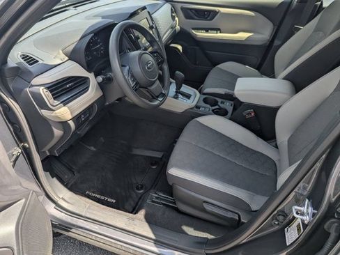 Used 2025 Subaru Forester w/ Convenience Package #1 AWD/4WD image 9