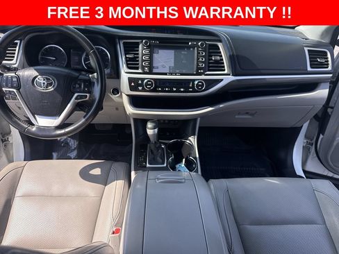 Used 2017 Toyota Highlander Limited w/ Carpet Mat Package AWD/4WD image 31