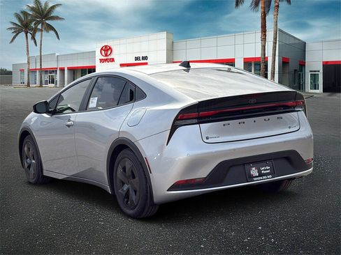 New 2026 Toyota Prius LE image 4