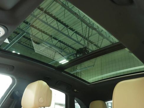 New 2026 Porsche Macan AWD/4WD image 35