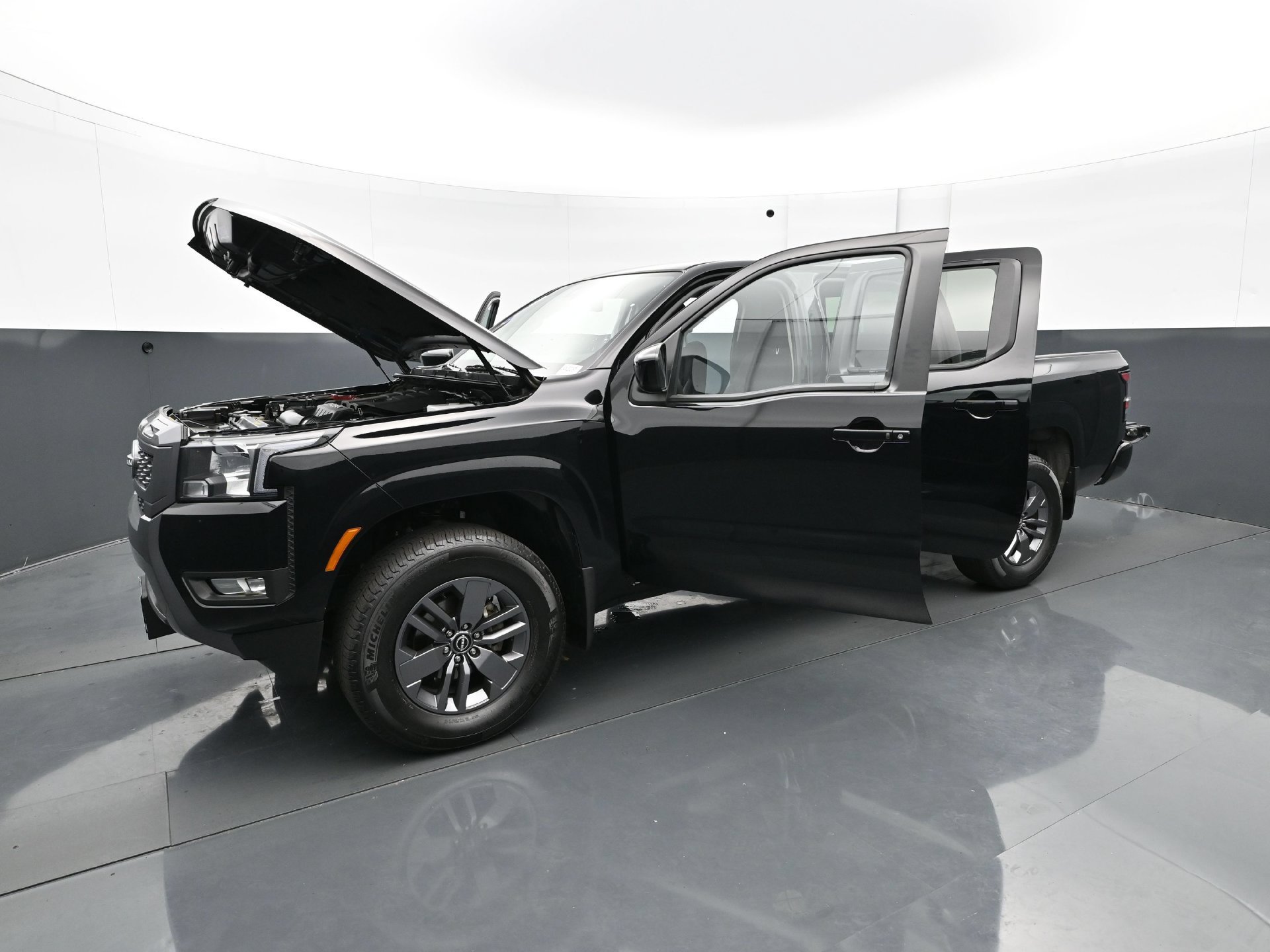 Used 2025 Nissan Frontier SV w/ SV Convenience Package AWD/4WD image 35