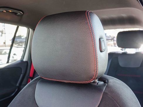 Certified 2021 Mercedes-Benz GLB 35 AMG GLB 35 AMG image 25