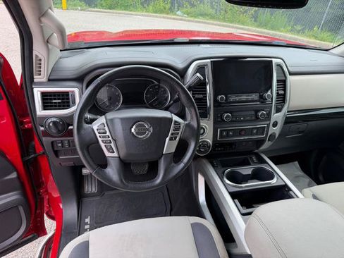 Used 2020 Nissan Titan SV w/ SV Convenience Package AWD/4WD image 26