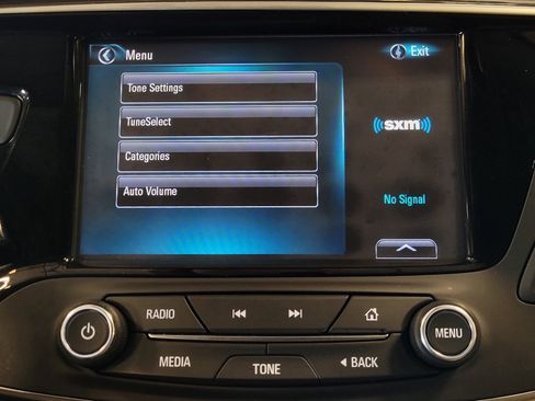 Used 2019 Buick Envision Essence FWD image 25